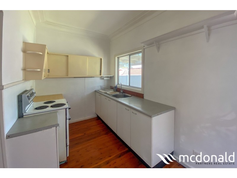 14 Dameeli Avenue, Kirrawee NSW 2232