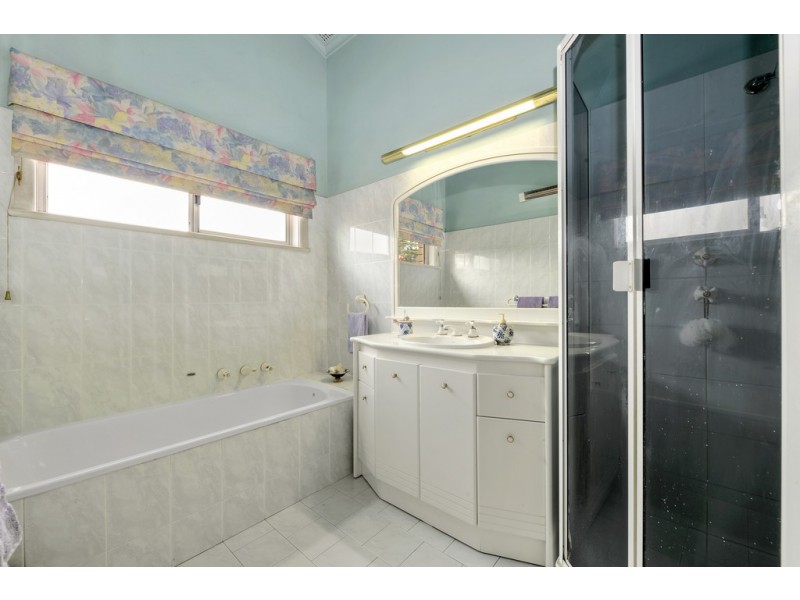 16 Pinaroo Place, Gymea Bay NSW 2227