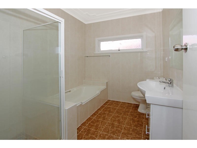 21 Curtis St, Taren Point NSW 2229