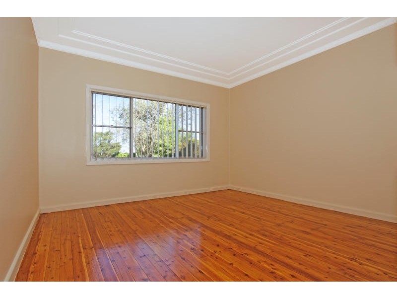 21 Curtis St, Taren Point NSW 2229