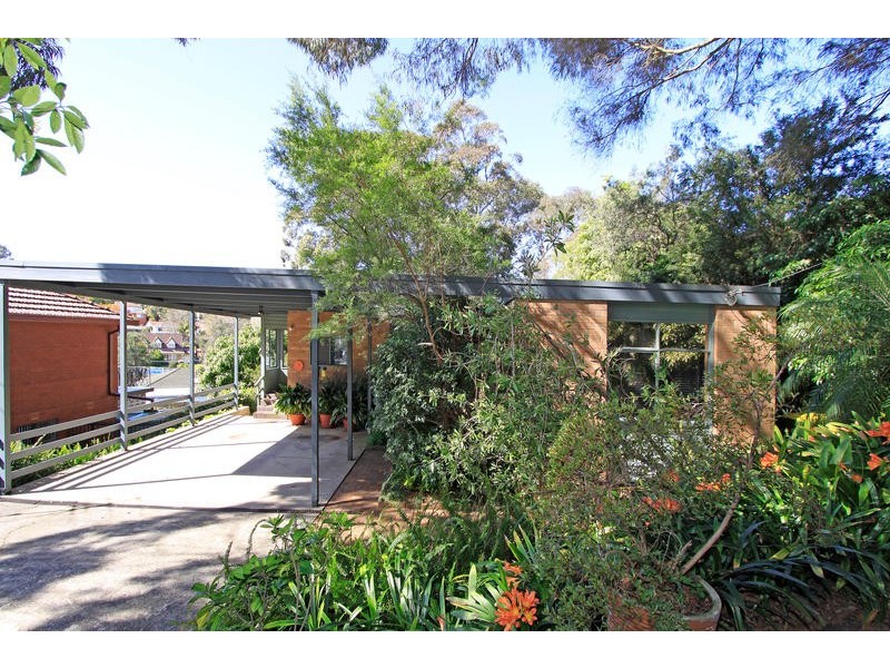 10 Wanganui Road, Kirrawee NSW 2232