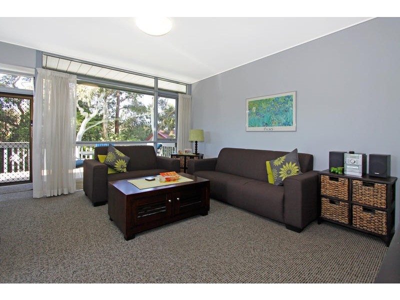 10 Wanganui Road, Kirrawee NSW 2232