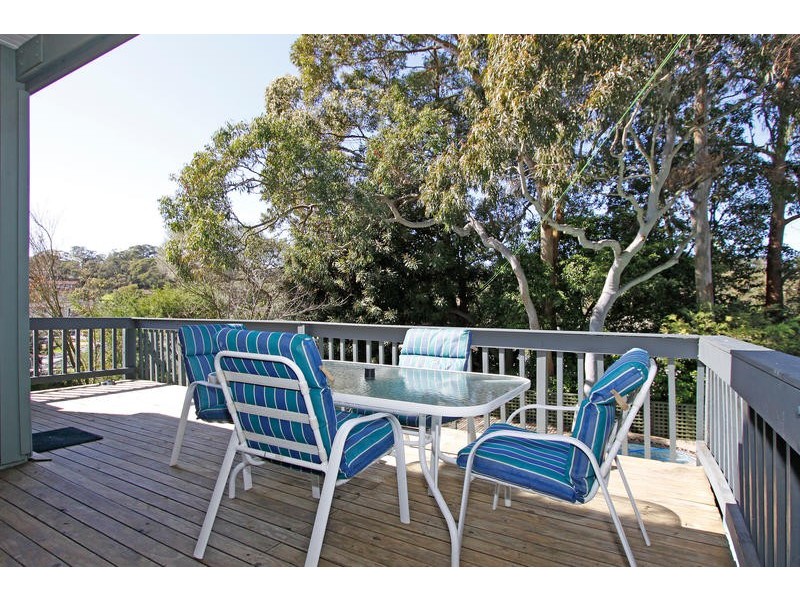 10 Wanganui Road, Kirrawee NSW 2232