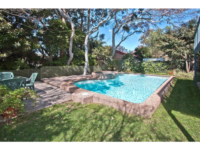 10 Wanganui Road, Kirrawee NSW 2232