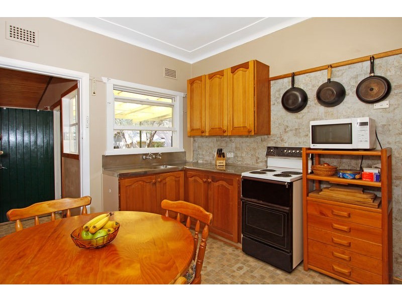 8 Walker Avenue, Gymea NSW 2227