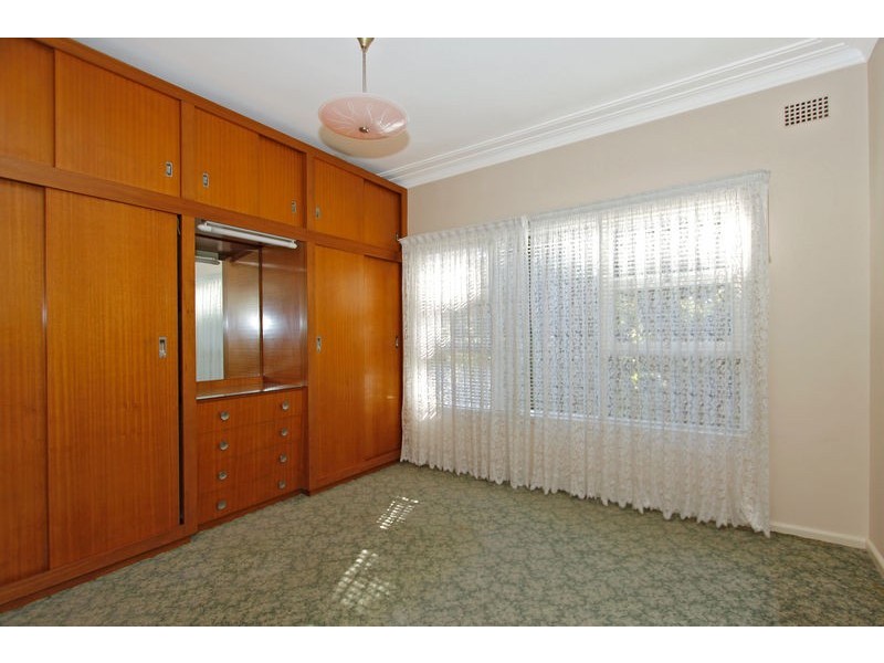 8 Calga Place, Sylvania NSW 2224