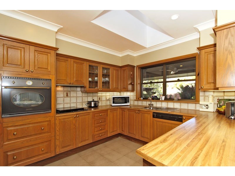 228 President Avenue, Miranda NSW 2228