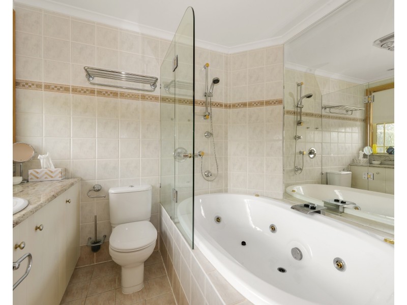 10 Warcoo Avenue, Gymea Bay NSW 2227