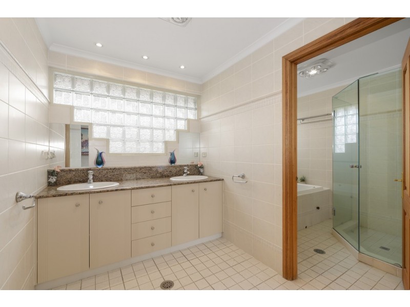 10 Warcoo Avenue, Gymea Bay NSW 2227