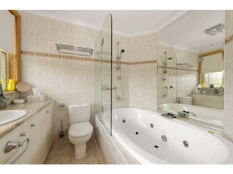 10 Warcoo Avenue, Gymea Bay NSW 2227