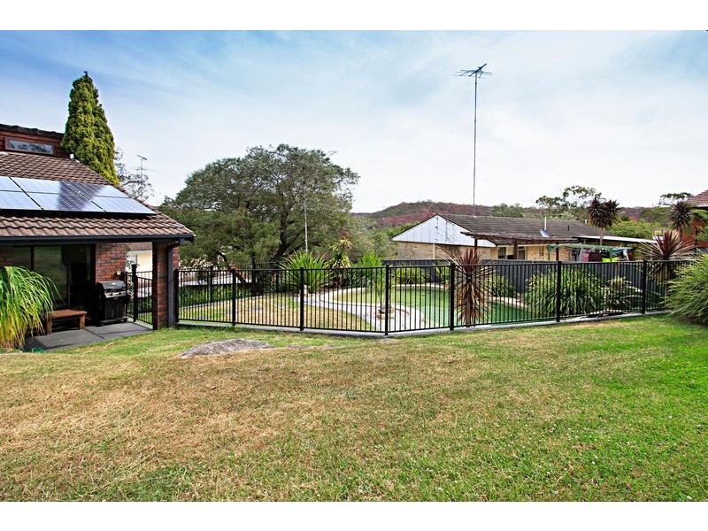 9 Gore Avenue, Kirrawee NSW 2232