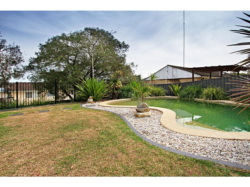 9 Gore Avenue, Kirrawee NSW 2232