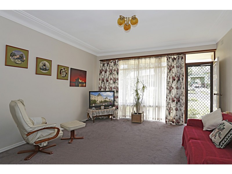 18 Erang Ave, Kirrawee NSW 2232