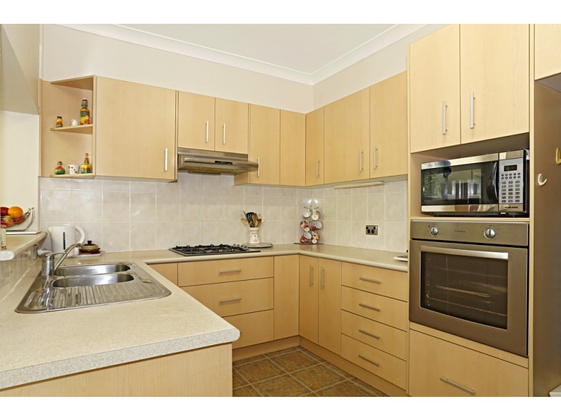 18 Erang Ave, Kirrawee NSW 2232