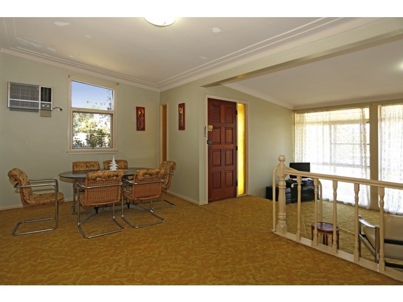 2 Ballar Ave, Gymea Bay NSW 2227