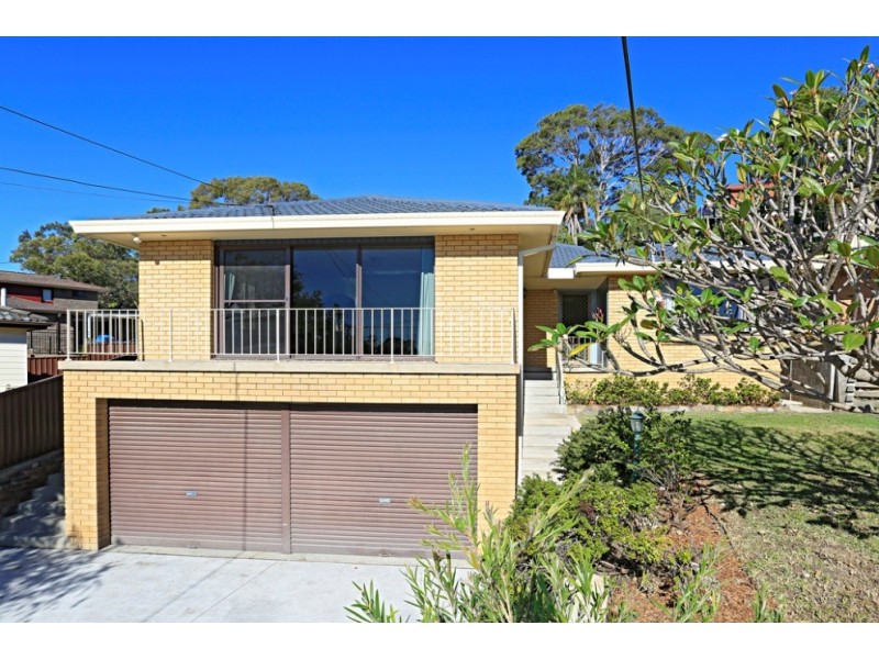 4 Larool Place, Engadine NSW 2233