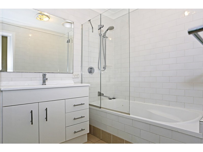 4 Larool Place, Engadine NSW 2233