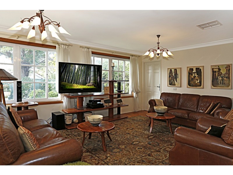 1 Cedar Place, Kirrawee NSW 2232