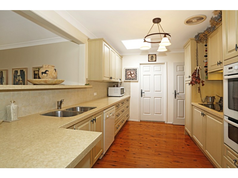 1 Cedar Place, Kirrawee NSW 2232