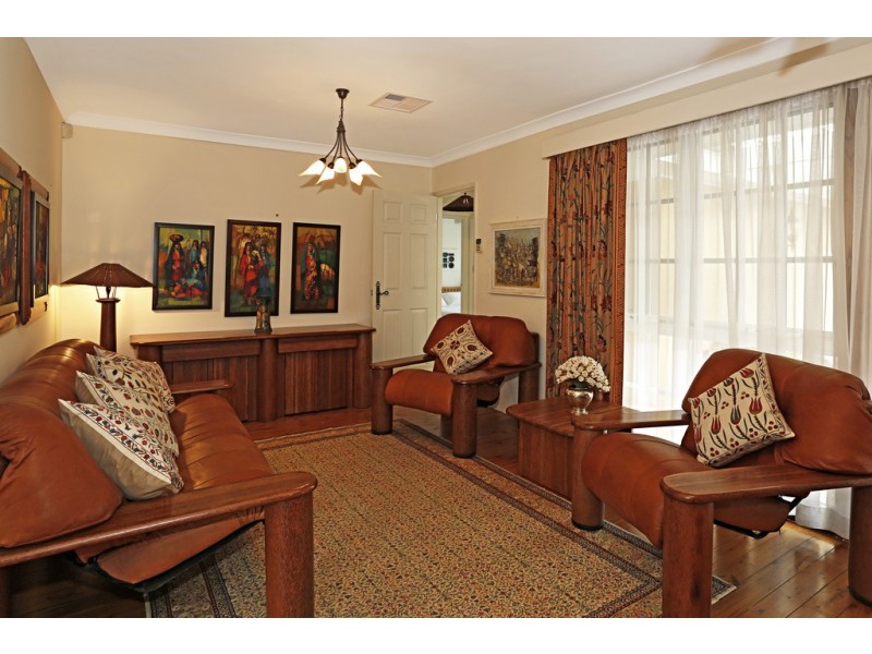 1 Cedar Place, Kirrawee NSW 2232