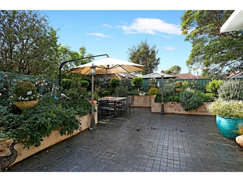 1 Cedar Place, Kirrawee NSW 2232