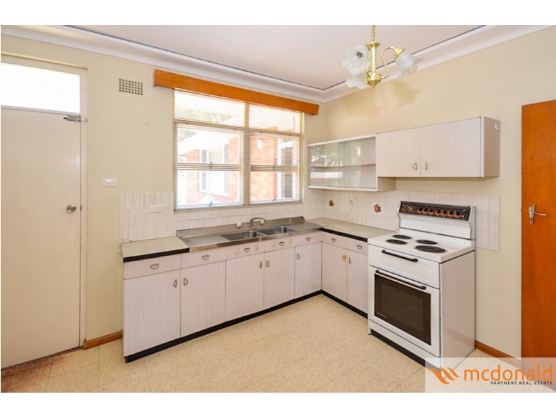 3 Balgang Ave, Kirrawee NSW 2232