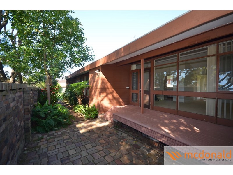 2 Vista Heights Road, Miranda NSW 2228