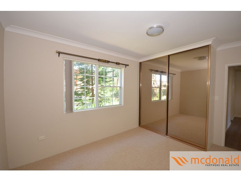 1/67 Flora Street, Kirrawee NSW 2232