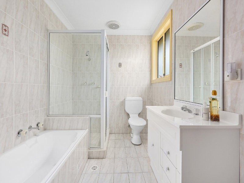 2/1 Moona Road, Kirrawee NSW 2232