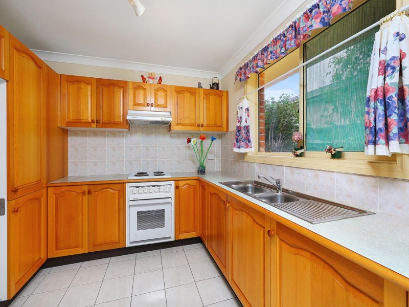 2/1 Moona Road, Kirrawee NSW 2232