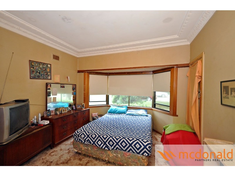 6 Bonnie View St, Gymea NSW 2227