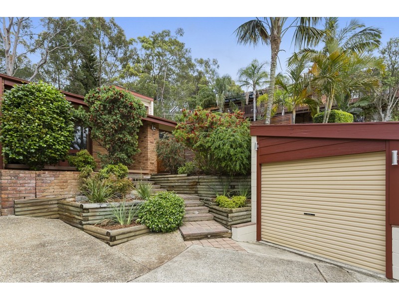10 Tea Tree Place, Kirrawee NSW 2232