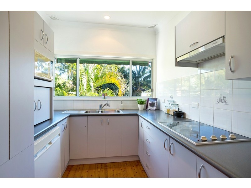 10 Ballar Avenue, Gymea Bay NSW 2227