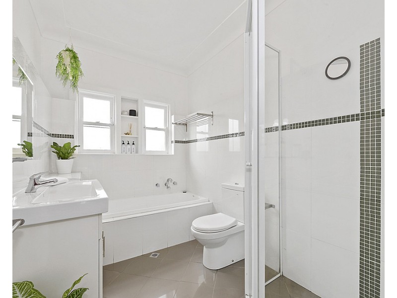 254 Gymea Bay Road, Gymea Bay NSW 2227