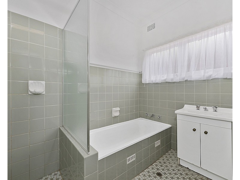 7 Kittani Street, Kirrawee NSW 2232