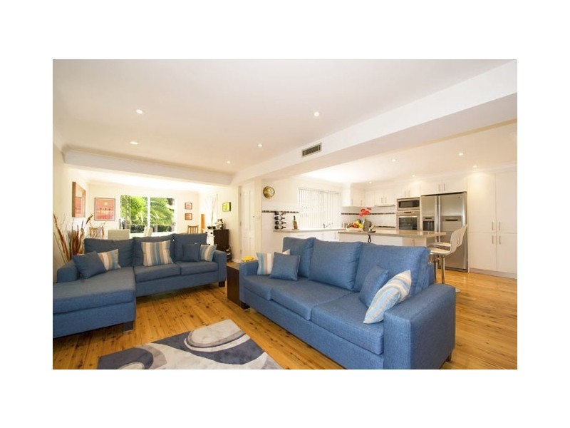 15 PHILLIP AVENUE, Seaforth NSW 2092