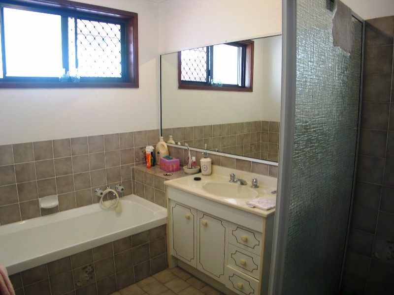 Highland Park QLD 4211