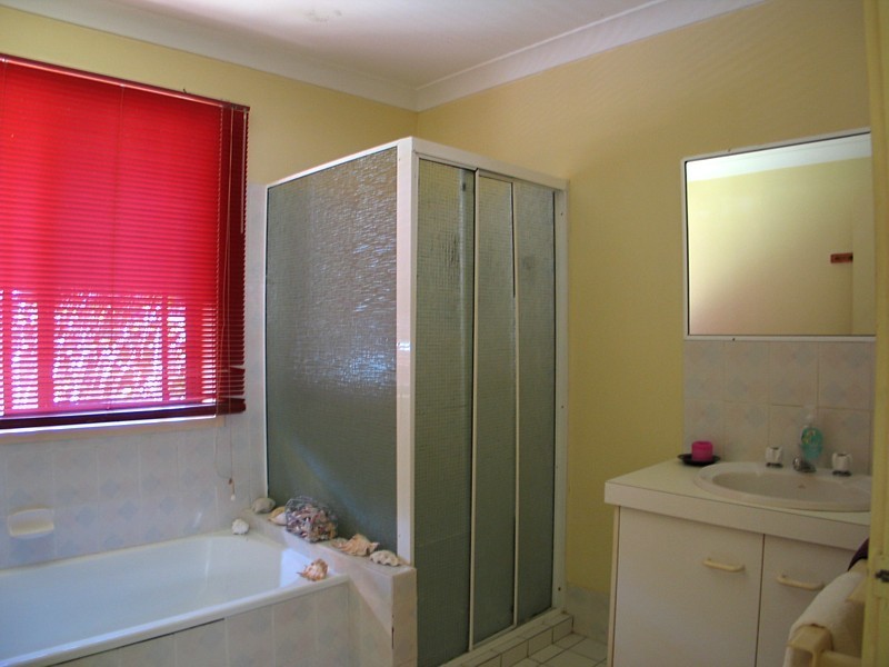 6 Remount Pl, Carrara QLD 4211
