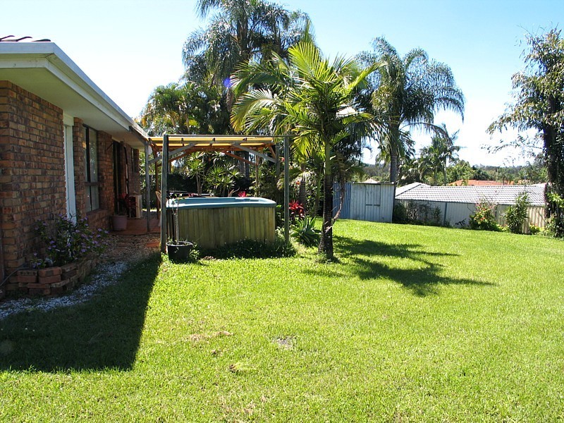 6 Remount Pl, Carrara QLD 4211