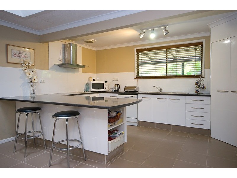 Gaven QLD 4211