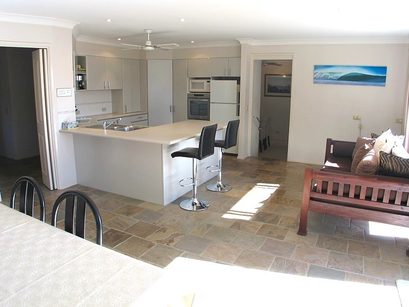 3 Elsemore Crt, Carrara QLD 4211