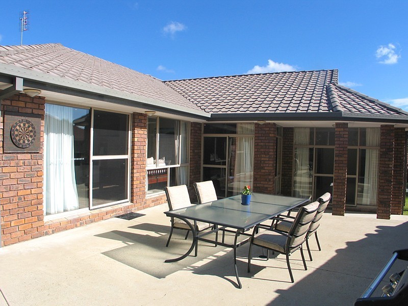 3 Elsemore Crt, Carrara QLD 4211