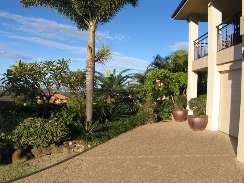 Highland Park QLD 4211