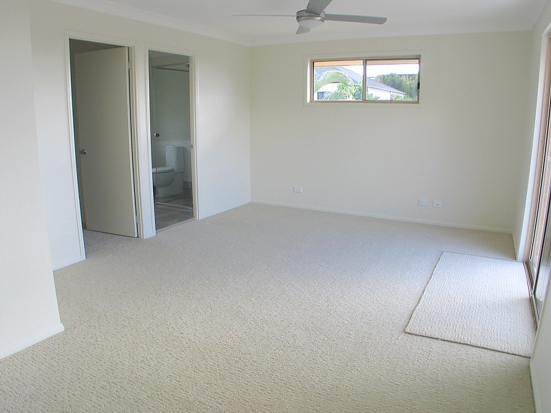 Highland Park QLD 4211