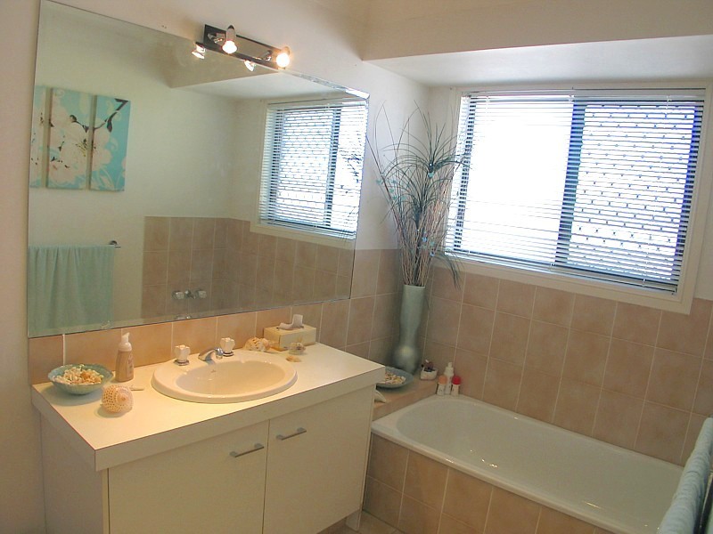Carrara QLD 4211