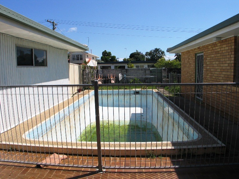2 Ensenada Court, Broadbeach Waters QLD 4218