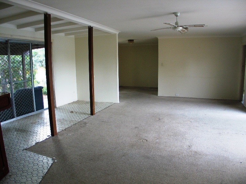 2 Ensenada Court, Broadbeach Waters QLD 4218