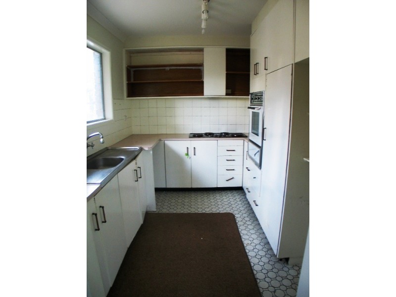 2 Ensenada Court, Broadbeach Waters QLD 4218