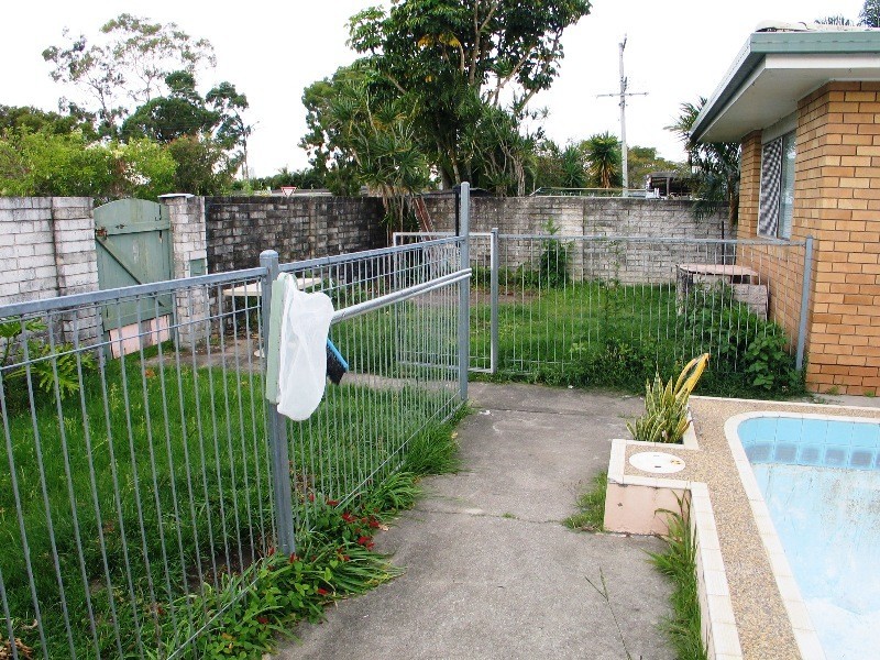 2 Ensenada Court, Broadbeach Waters QLD 4218
