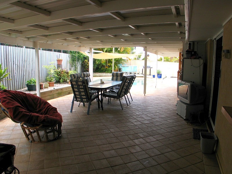 20 Bradstone Rd, Carrara QLD 4211